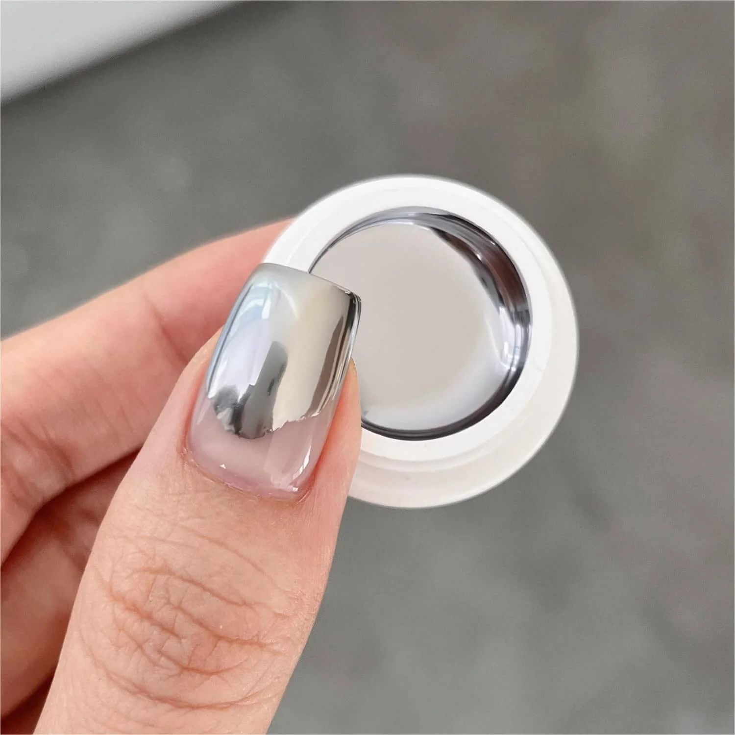 Metallic Gel Nail Polish Set - Image 4